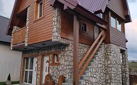 Nikolina Apartments